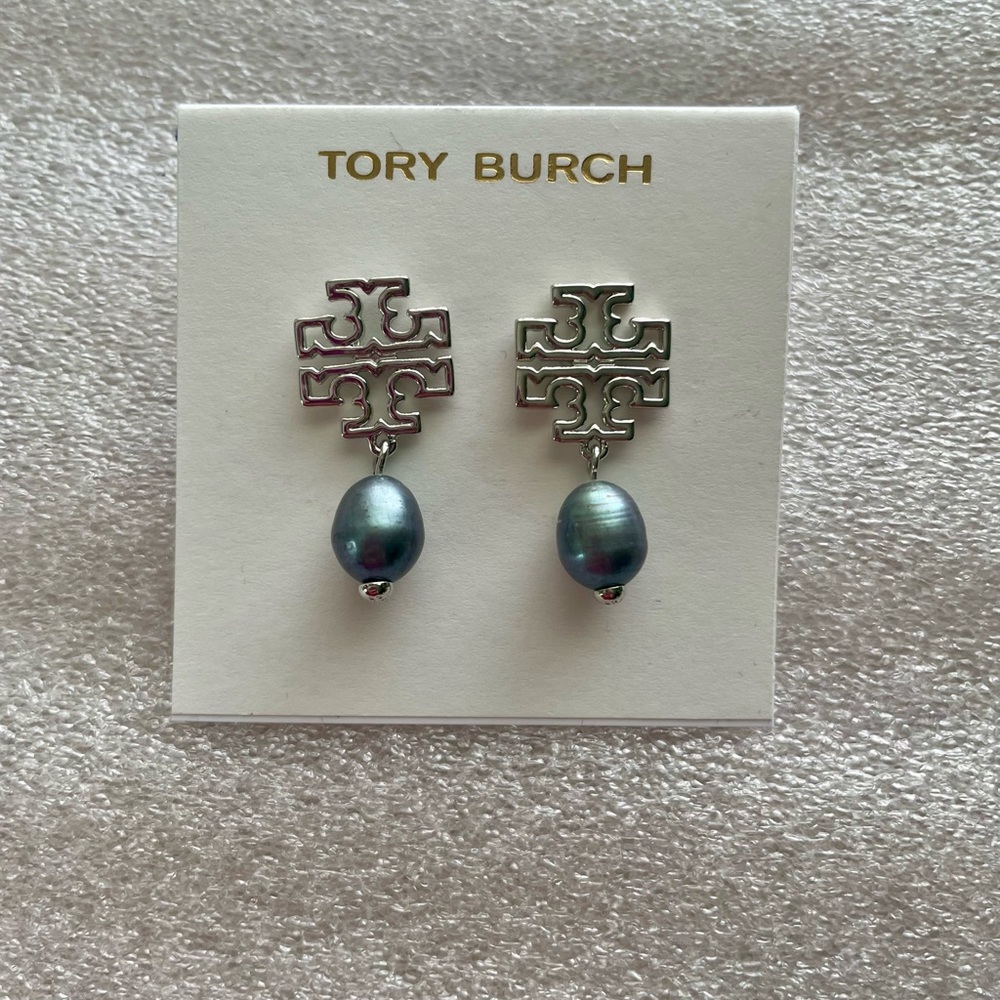 Brand NEW TORY BURCH KIRA PEARL DROP EARRING